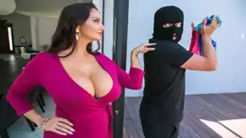 سارق الملابس الداخلية نيك مترجم - سكس مترجم