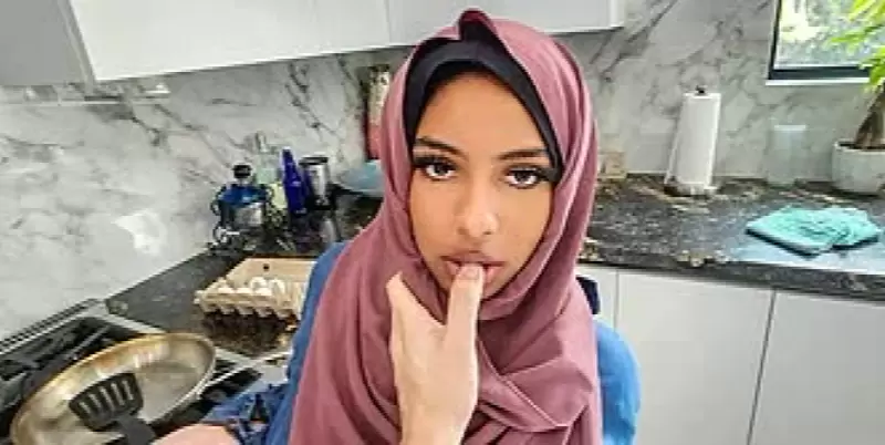 سكس عربي - إستغلال محجبة ونيكها
